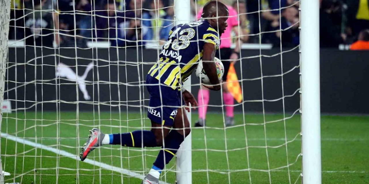 Valencia, Ligde 27. Golünü Attı