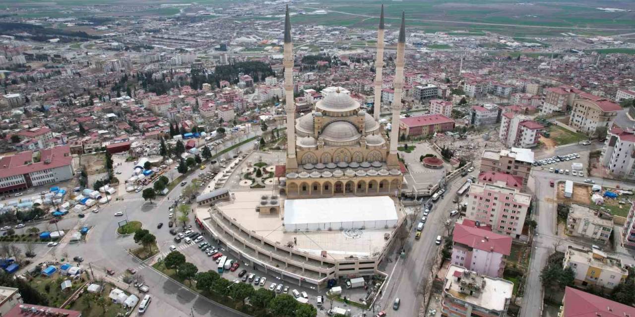 Abdülhamid Han Camii Tadilata Alındı