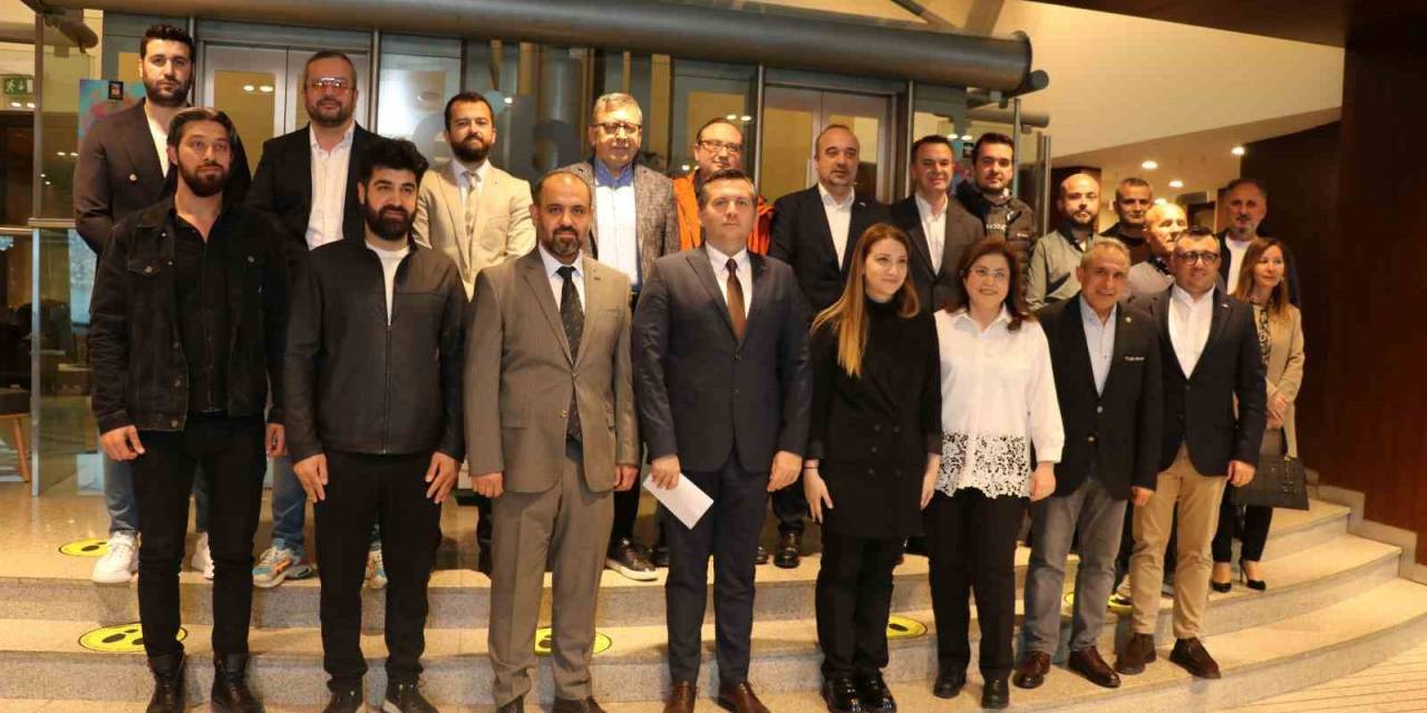 Egeli Dericilerin İhracatı, 200 Milyon Dolara Koşuyor