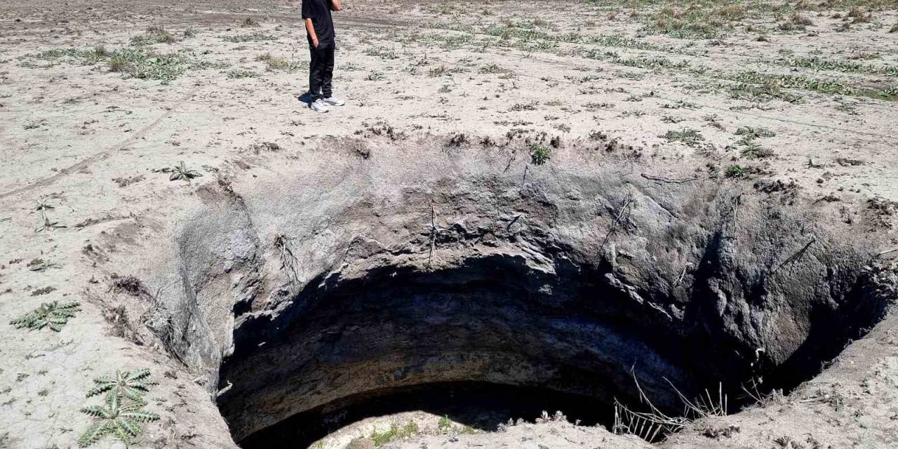 Mantar Arayan Gençler Obruk Buldu