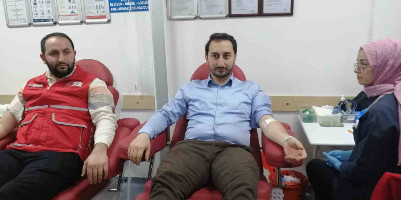 Ak Partili Gençlerden Kızılay’a ’kan’ Desteği