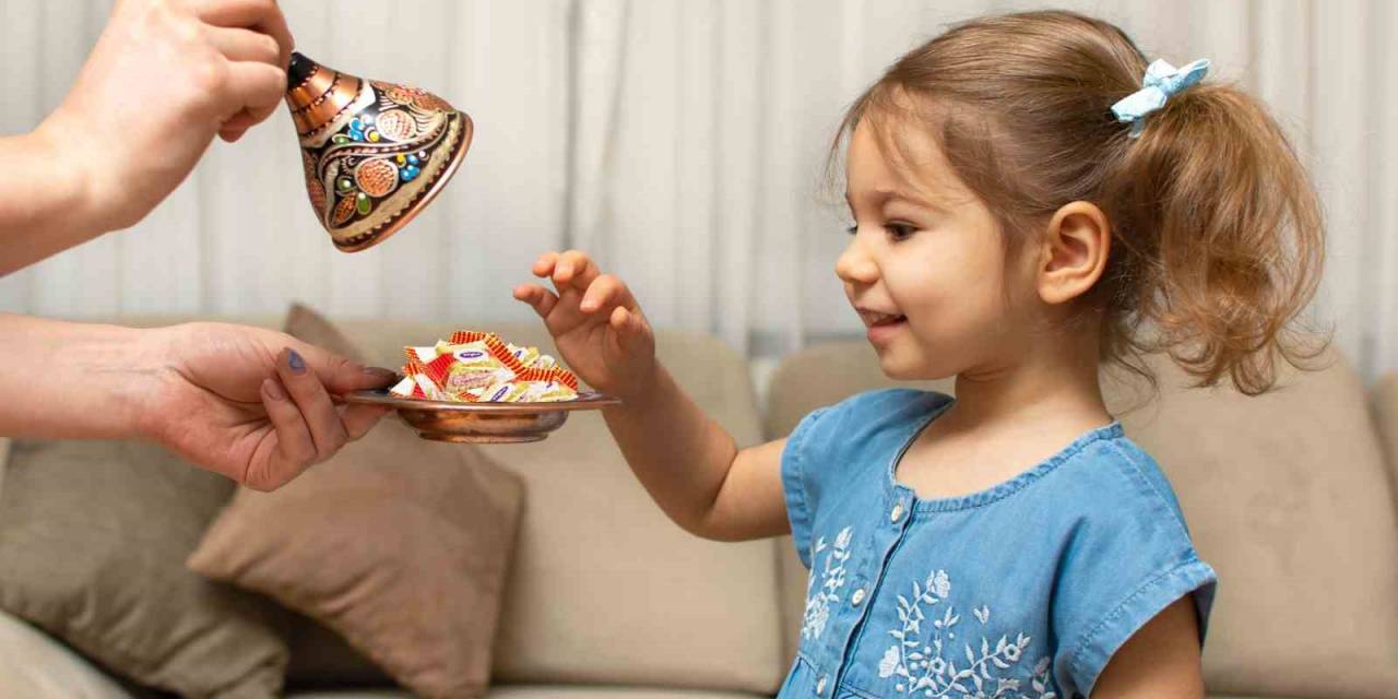 Tuğba, Yeni Nesillere Geleneksel Lezzetle Buluşturuyor