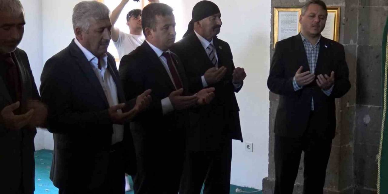 Büyük Birlik Partisi Seçim Çalışmalarına Türbe Ziyareti İle Başladı