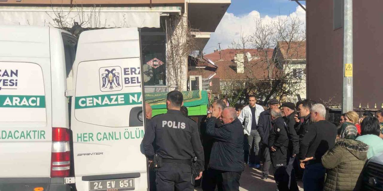Kadın Öğretmen Evde İple Asılmış Halde Bulundu