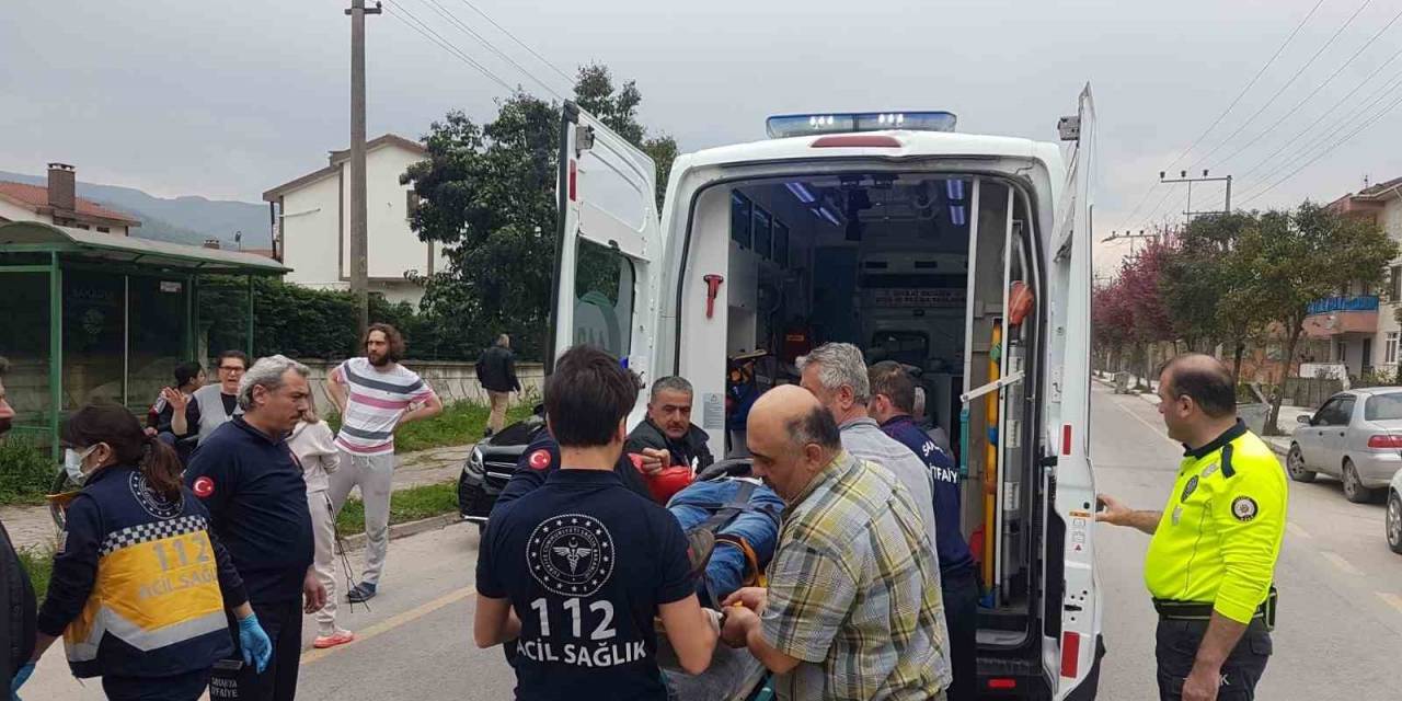 Otomobil İle Motosiklet Çarpıştı: 1 Yaralı