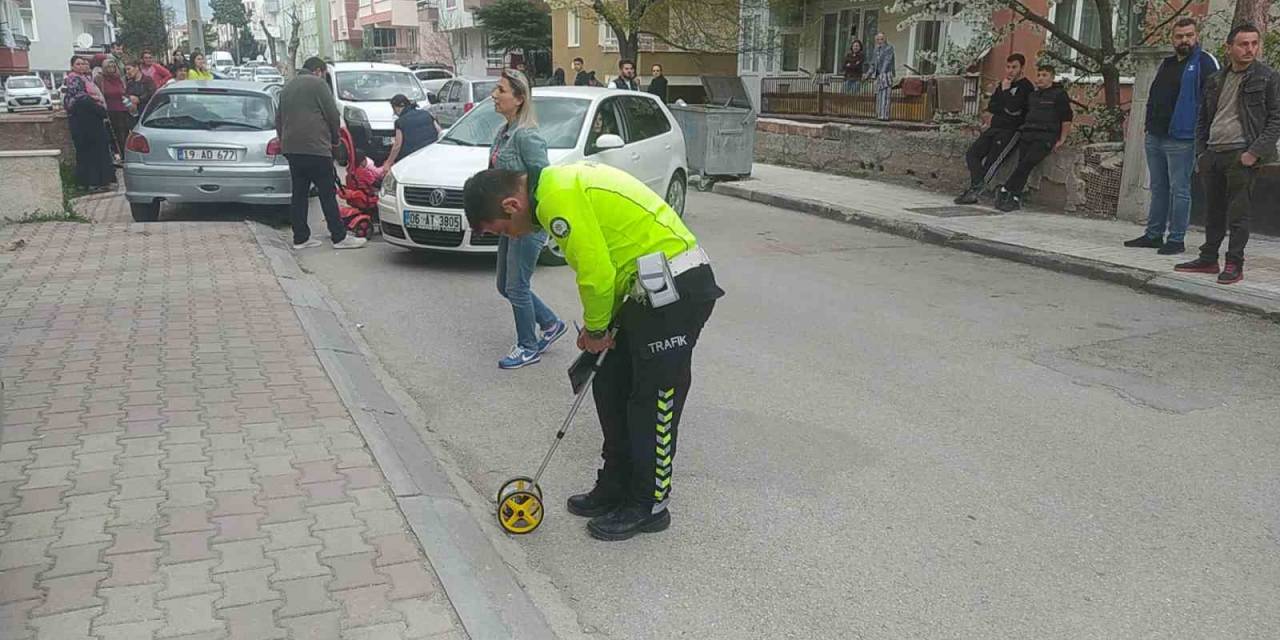 Sokak’ta Oynayan Çocuğa Otomobil Çarptı