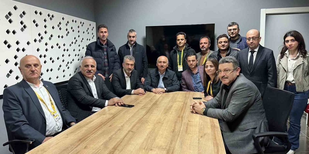 Bakan Adil Karaismailoğlu, Tsyd Trabzon Şubesi Ziyaret Etti