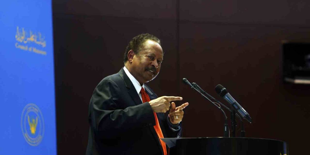 Eski Sudan Başbakanı Hamdok’tan İtidal Çağrısı