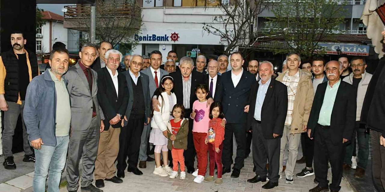 Mehmet Sarı’dan Taşova’da 17. Geleneksel Toplu İftar