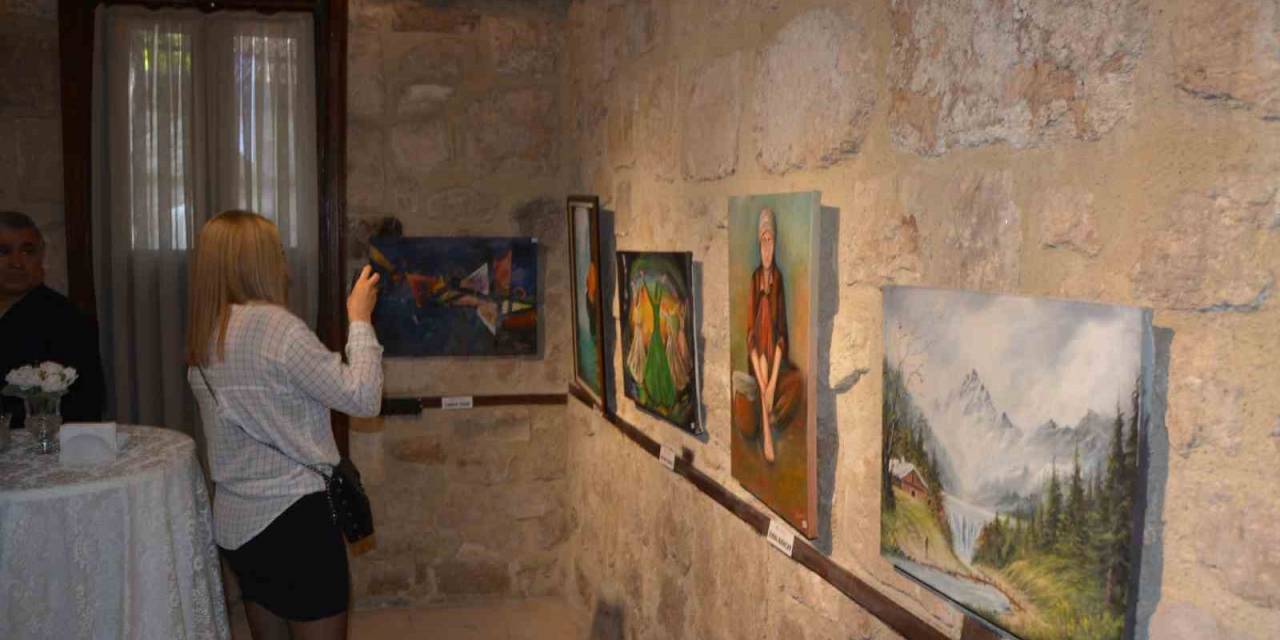 Tarsus’ta Tadeka Hizmet Binası Kapıları Sergiyle Açıldı