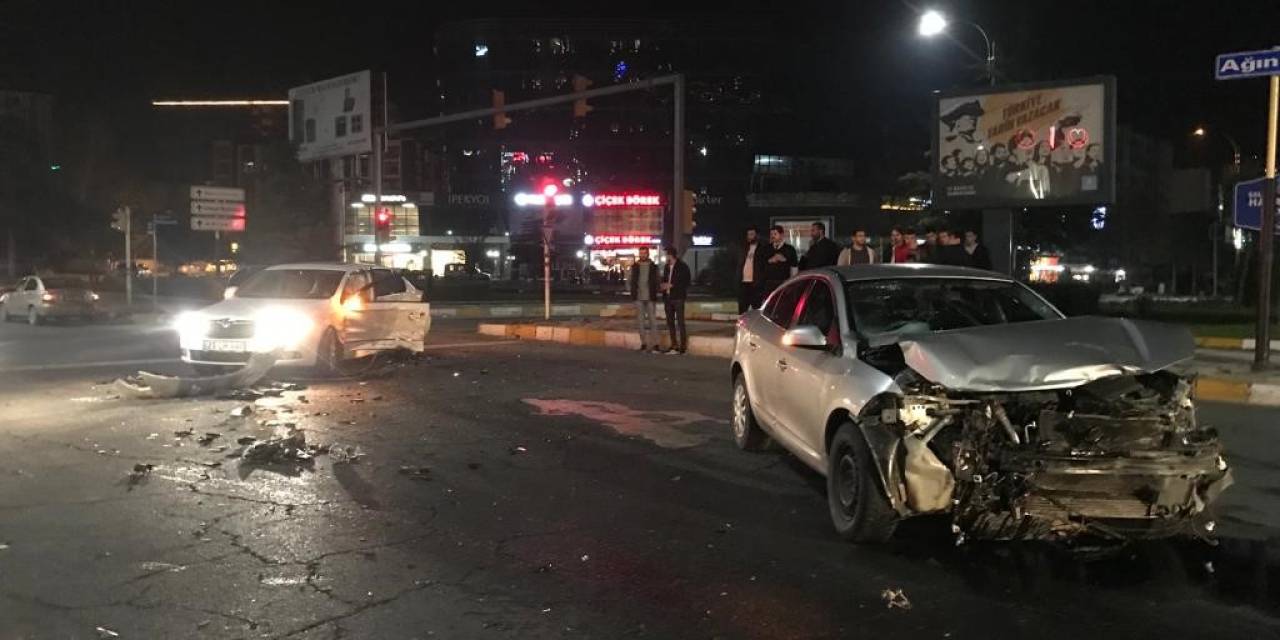 Elazığ’da Trafik Kazası: 2 Yaralı