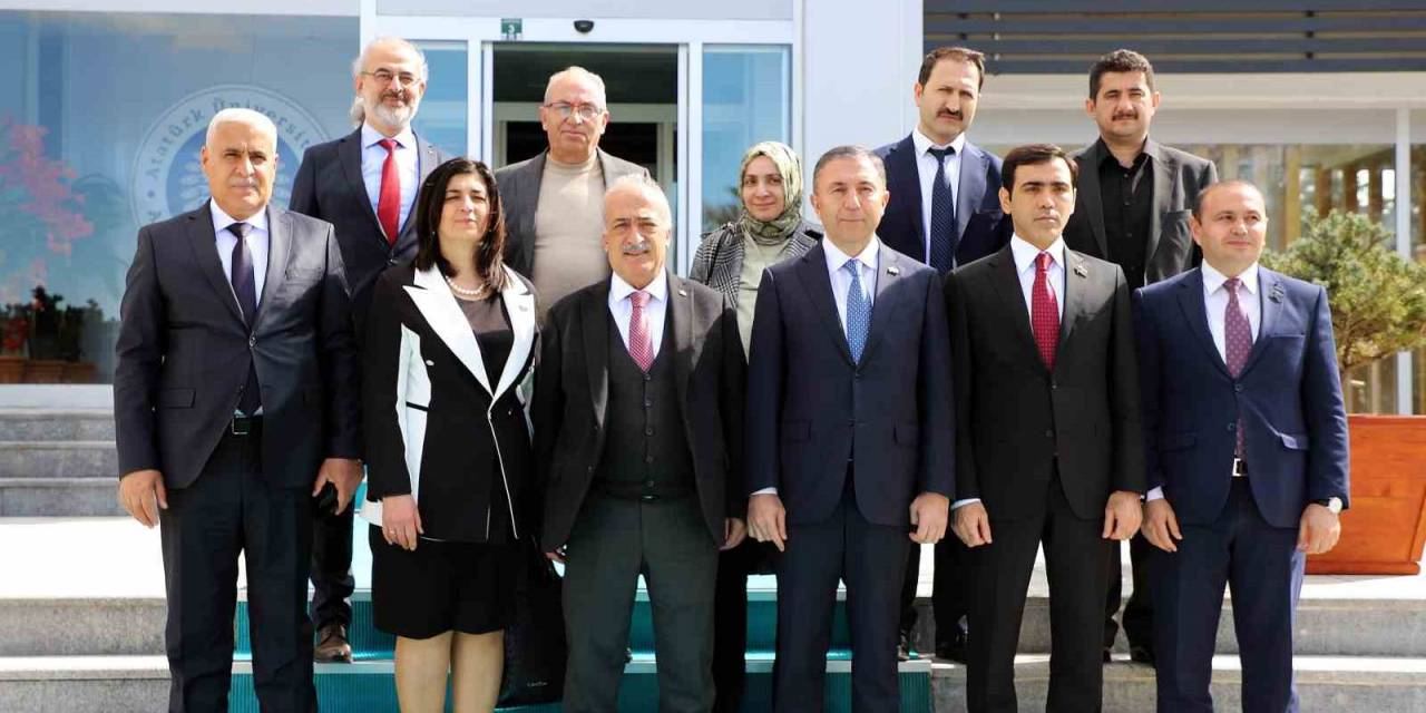 Azerbaycan Milletvekilleri Rektör Çomaklı’yı Ziyaret Etti