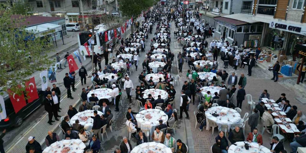 Menemen’in İlk Açık Ve Kapalı Yüzme Havuzu Asarlık’a Yapılıyor