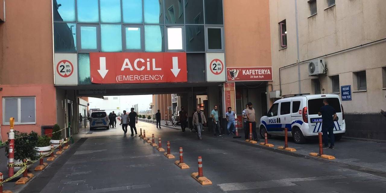 Batman’da Damdan Balkona İnmeye Çalışan Genç, Yere Düşerek Hayatını Kaybetti