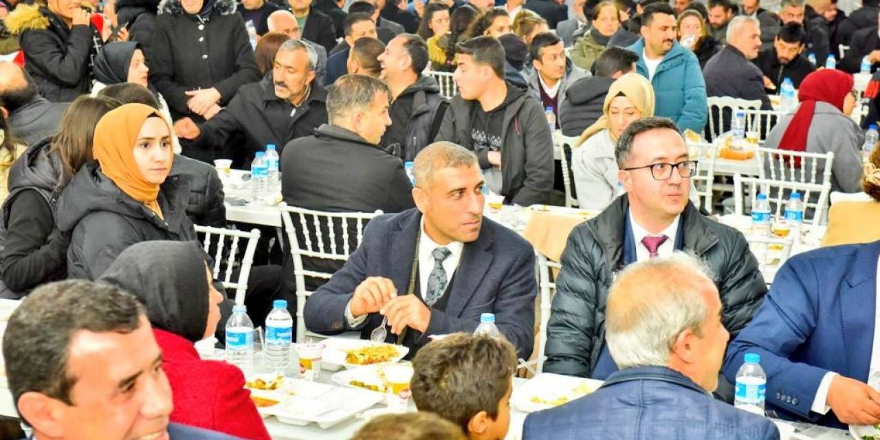 Mhp’li Vekil Sahaya Çıktı