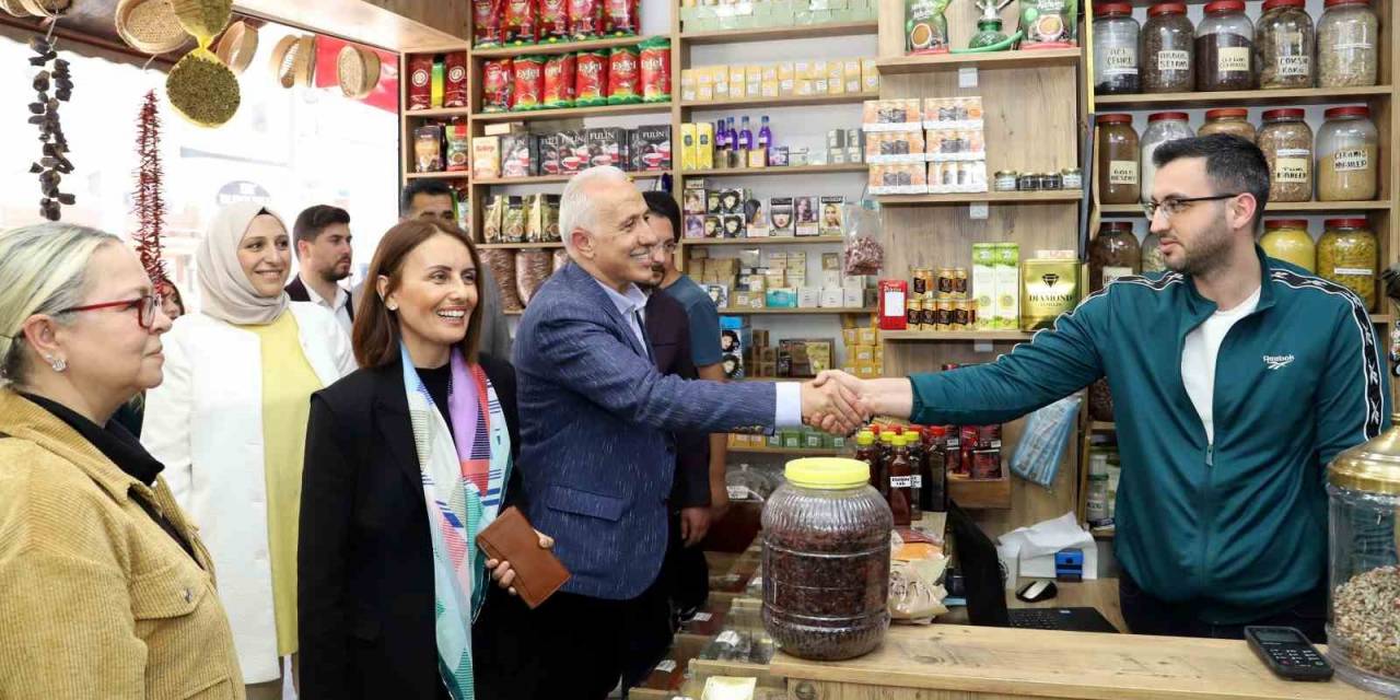 Başkan Gültak, Çarşı Esnafı İle Buluştu