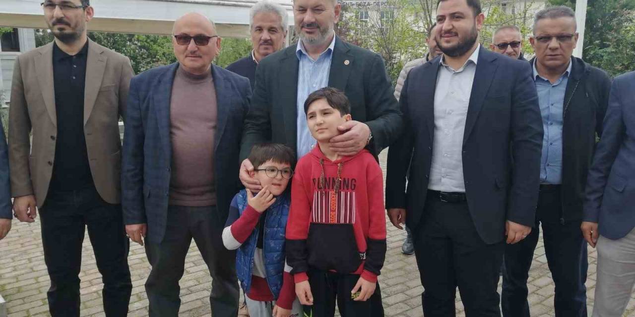 Ak Parti Milletvekili Adayı Hasan Turan Pendik’te Vatandaşlarla Bir Araya Geldi