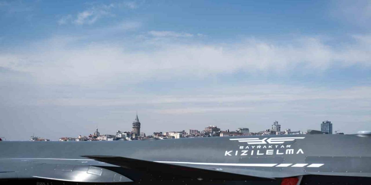 Vatandaşlar Tcg Anadolu Gemisindeki Siha’lara Yoğun İlgi Gösterdi