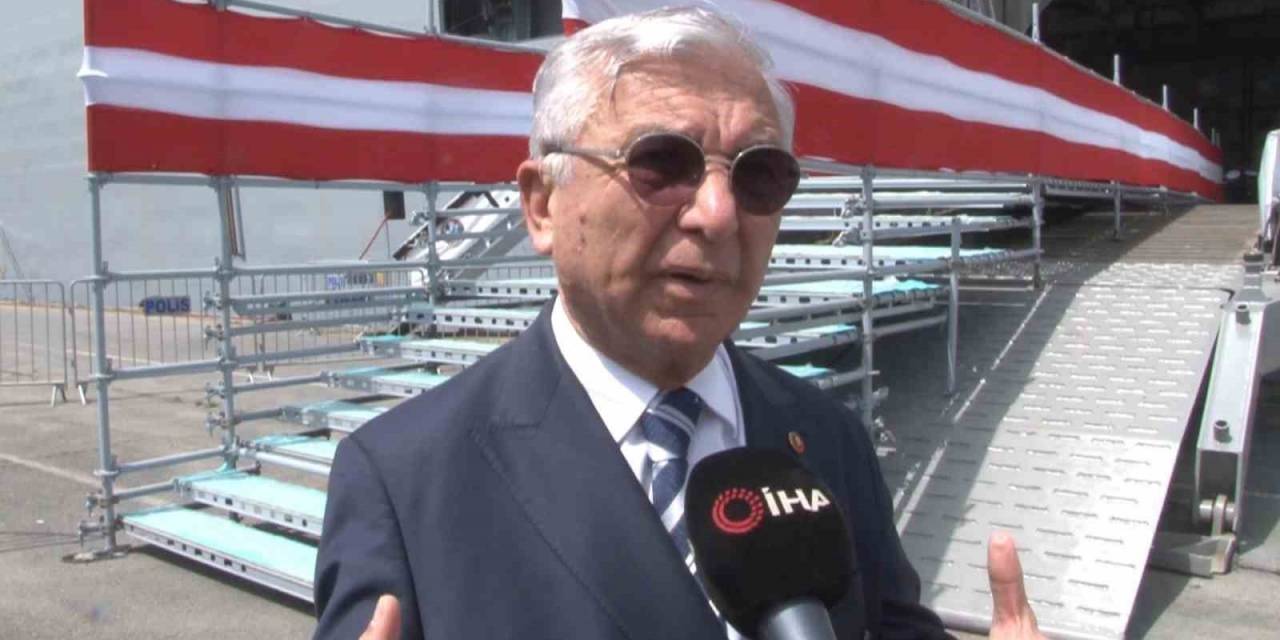 Uluslararası İlişkiler Uzmanı Mesut Hakkı Caşın, Tcg Anadolu Gemisinden Övgüyle Bahsetti
