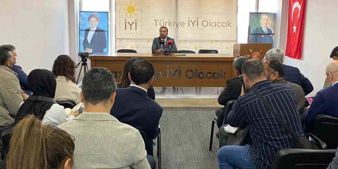 İyi Parti’den "dolandırıcı Ve Küfürbaz Aday" İddialarına Cevap