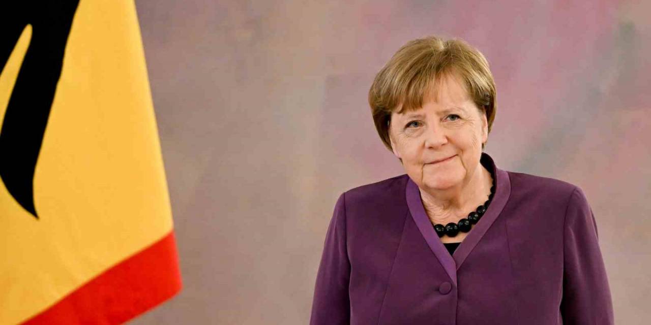 Merkel’e Almanya’nın En Yüksek Liyakat Nişanı Verildi