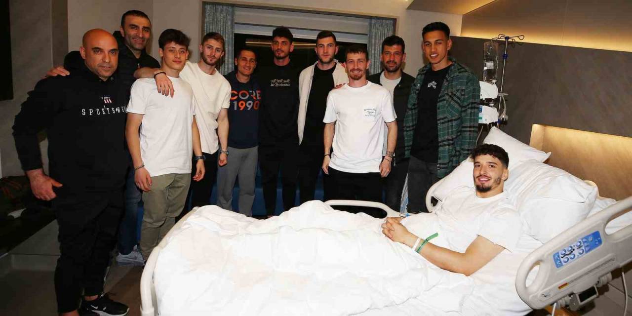 Sarı-lacivertli Futbolculardan, Altay Bayındır’a Geçmiş Olsun Ziyareti