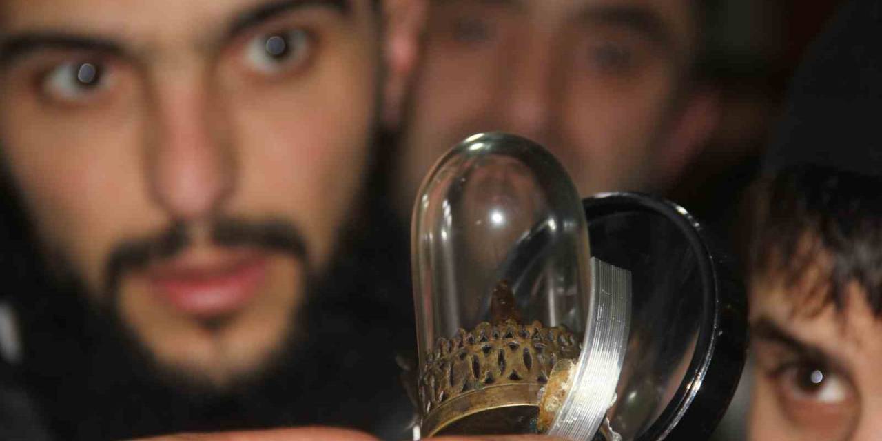 Zara’da Ziyarete Açılan Sakal-ı Şerif’e Yoğun İlgi