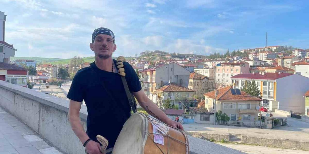 İnsanları Sahura Sokak Hayvanları İle Birlikte Kaldırıyor