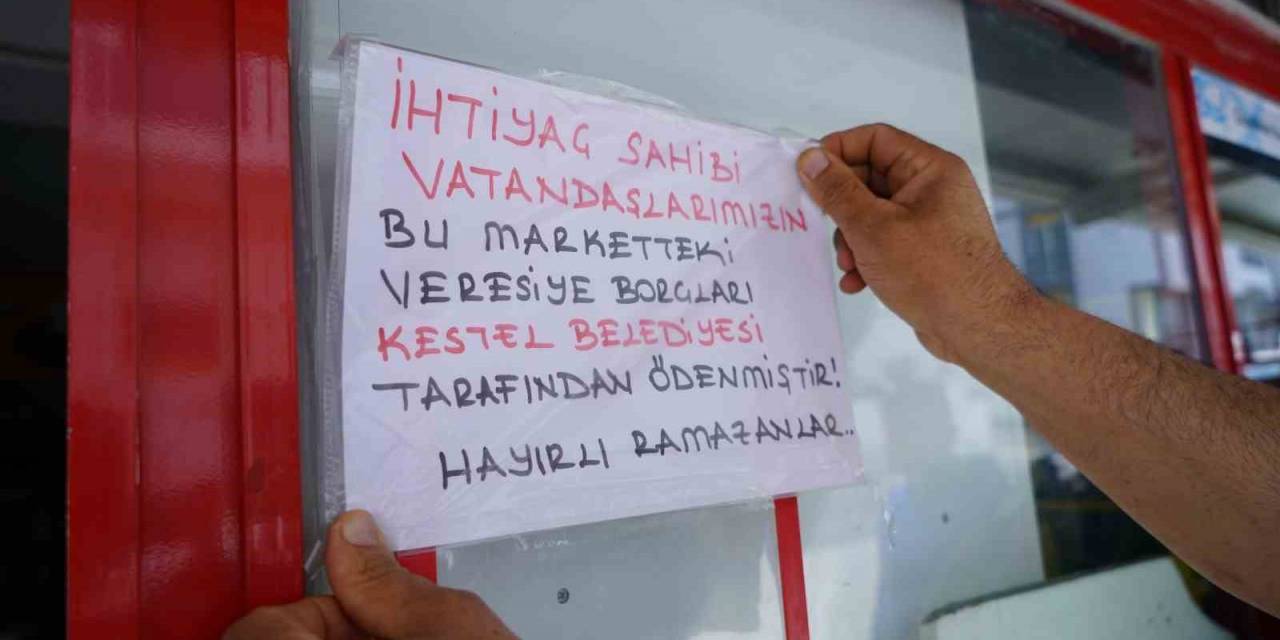 Bakkaldaki Veresiye Defterlerini Kapattılar, Elektrik Ve Su Borçlarını Ödediler