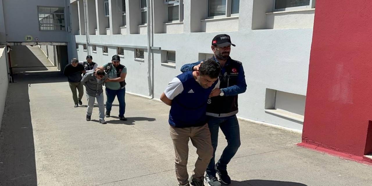 Kokainle Yakalandı ’emaneten Aldım’ Diye Kendini Savundu