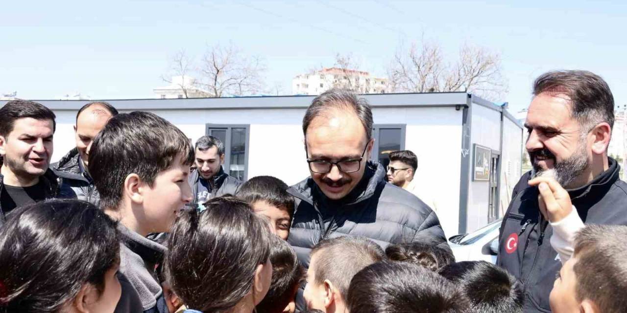 Konteynır Kentlere Bilişim Sınıfları Kuruldu