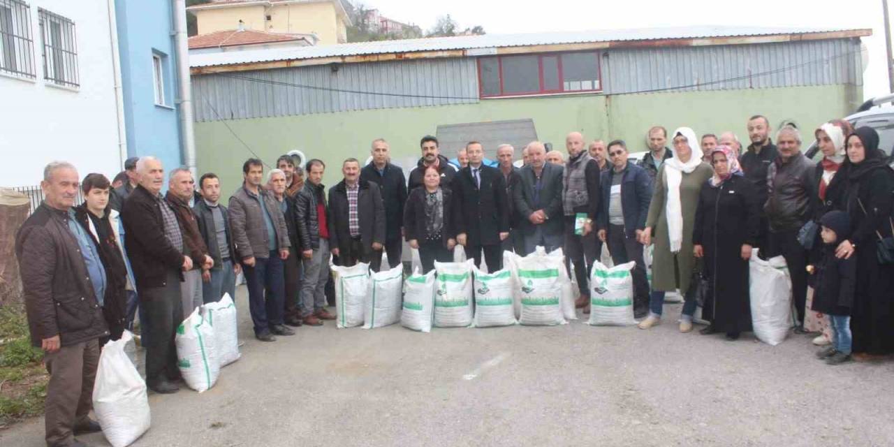 Kastamonu’da 3 Ton Solucan Gübresi Dağıtıldı