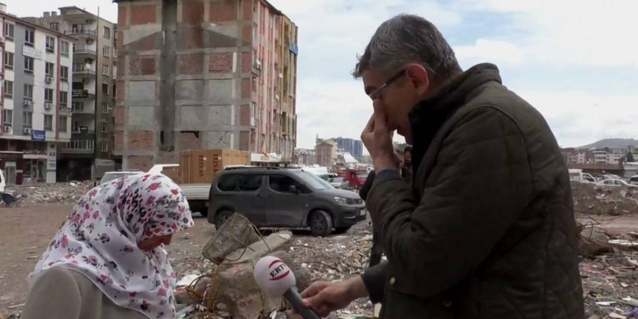 Muhabir Canlı Yayında Gözyaşlarına Boğuldu