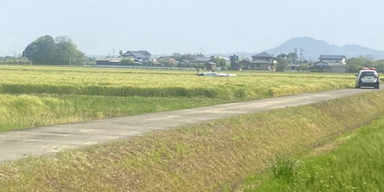 Japonya’da Eğitim Uçağı Tarlaya Acil İniş Yaptı: 2 Yaralı
