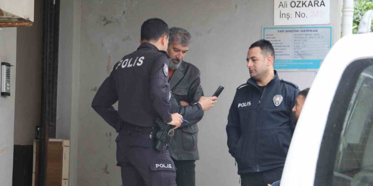 38 Yaşındaki Adamı Ölüm Seccade Üzerinde Yakaladı