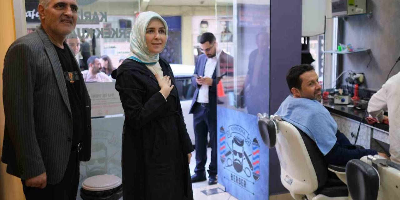 Ak Partili Vekil Adayları Kağıthane’yi Sokak Sokak Ziyaret Ediyor