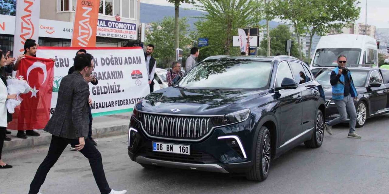 Bakan Kasapoğlu: “bizi İzmir’in Her Yerinde Görebilirsiniz”
