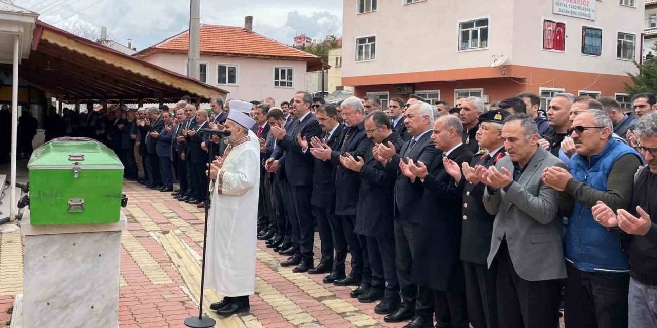 İçişleri Bakan Yardımcısı Çataklı’nın Vefat Eden Annesi Son Yolculuğuna Uğurlandı