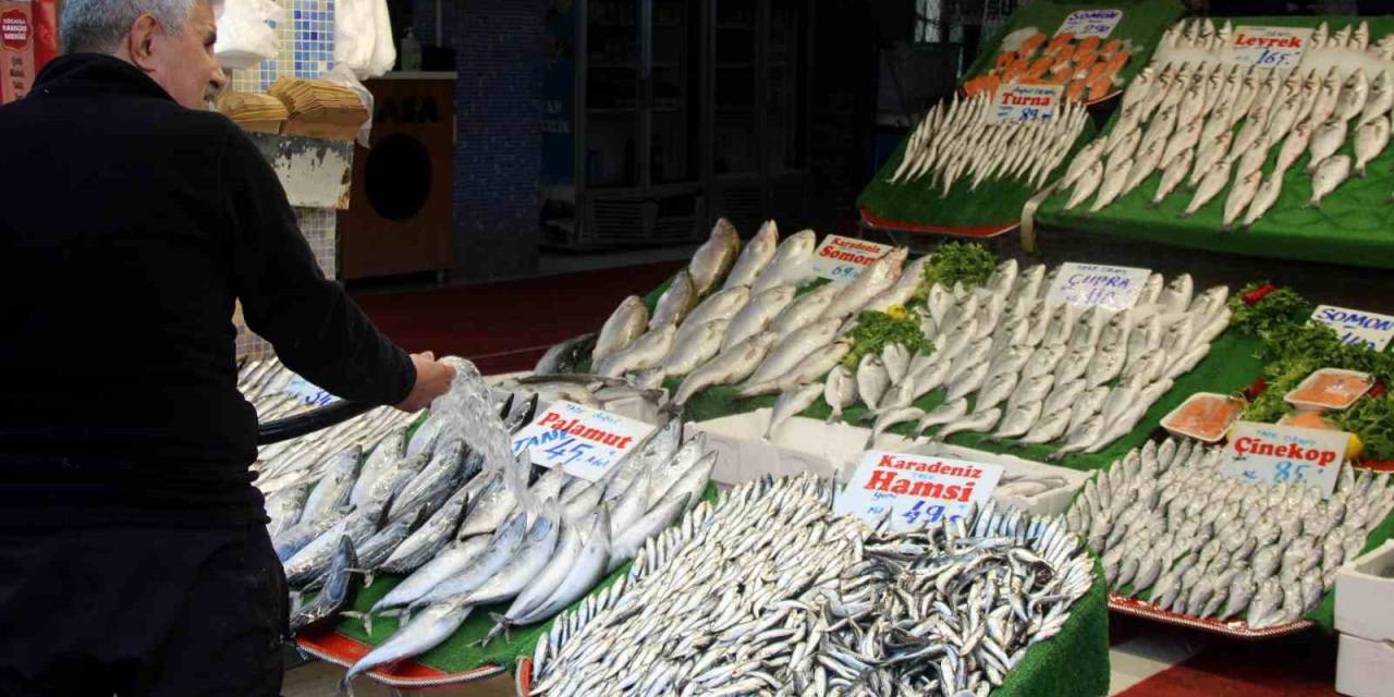 Ramazan’da Balıkçıların Da Yüzü Güldü