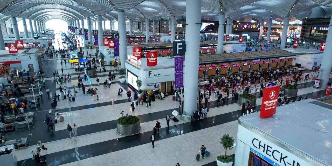 İstanbul Havalimanı’nda Bayram Yoğunluğu