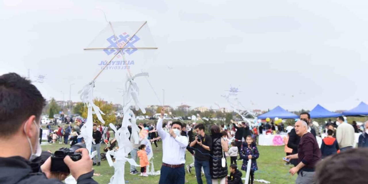 Altıeylül’den Çocuklara Bayram Hediyesi