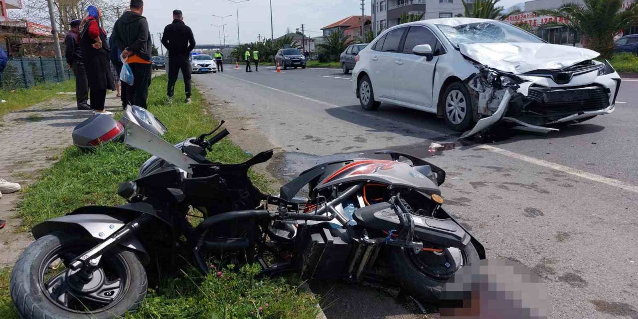 Otomobil Elektrikli Motosiklete Çarptı: 3 Çocuk Ağır Yaralı