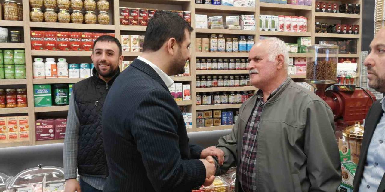 Ak Parti İstanbul Milletvekili Adayı Yunus Fırat Aydın, Kartal’da Esnafı Ziyaret Etti