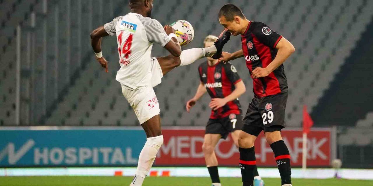 Otabek Shukurov Ve Emiliano Viviano, Galatasaray Maçında Yok!