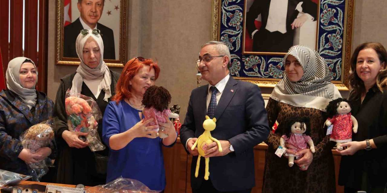 Depremzede Çocukların Bayram Hediyesi Kütahya’dan