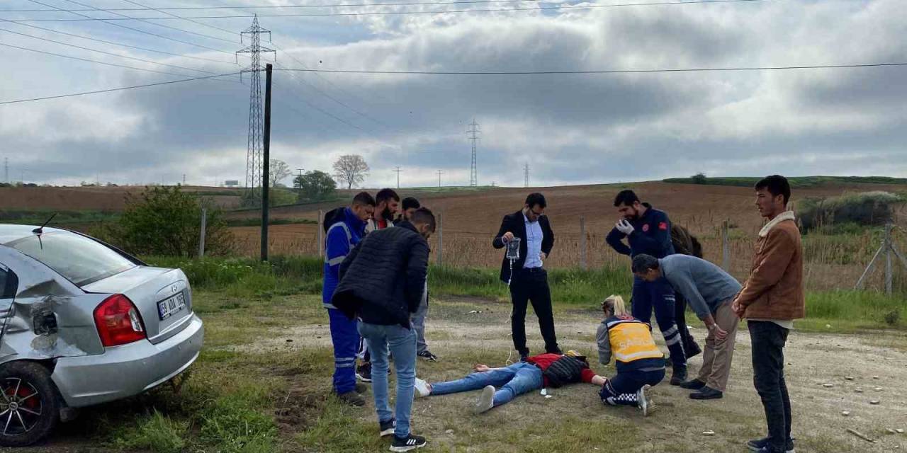 Otomobil İş Yeri Duvarına Çarptı, Sürücü Yaralandı