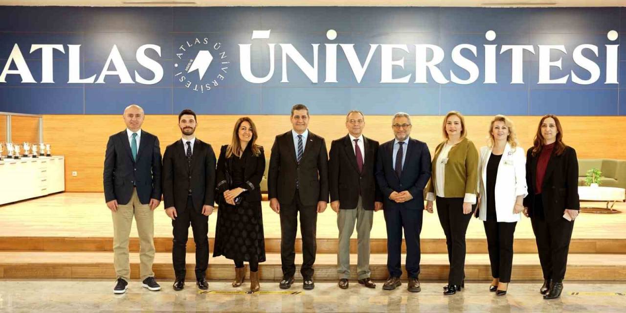 Atlas Üniversitesi Ve Kızılay Arasında İş Birliği Protokolü İmzalandı