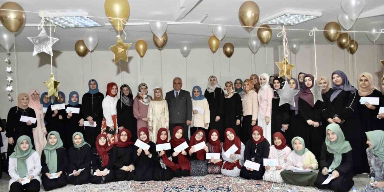 Şifa Kız Kur’an Kursu Meyvelerini Vermeye Başladı