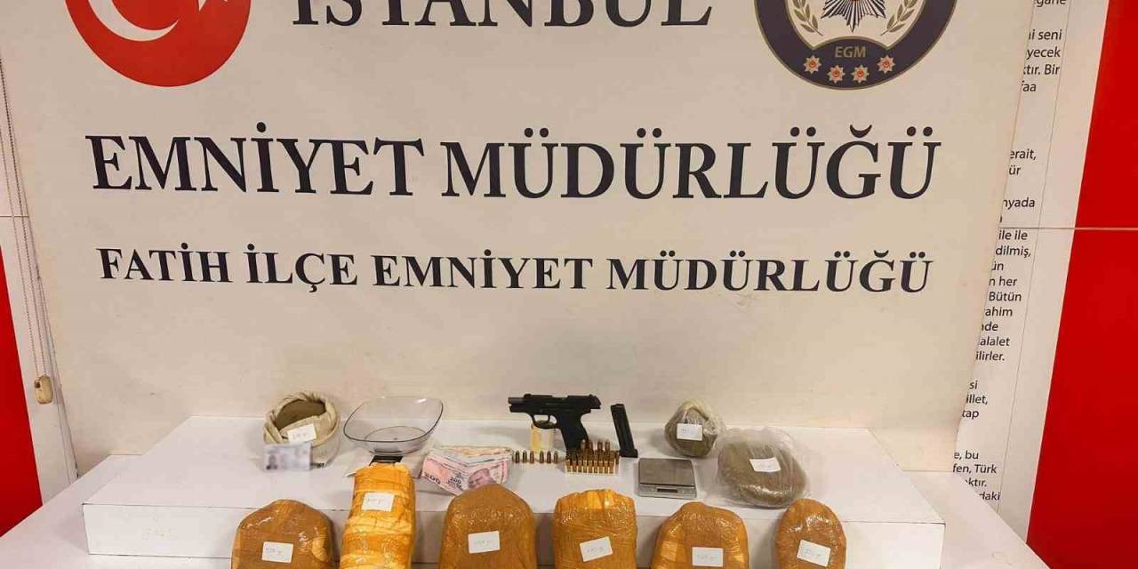 Fatih’te ‘torbacı Berbere’ Operasyon