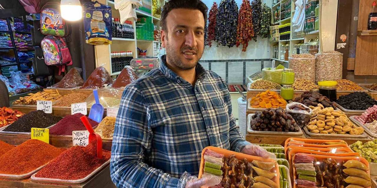 Gaziantep’te Çarşı Ve Pazarlarda Bayram Yoğunluğu